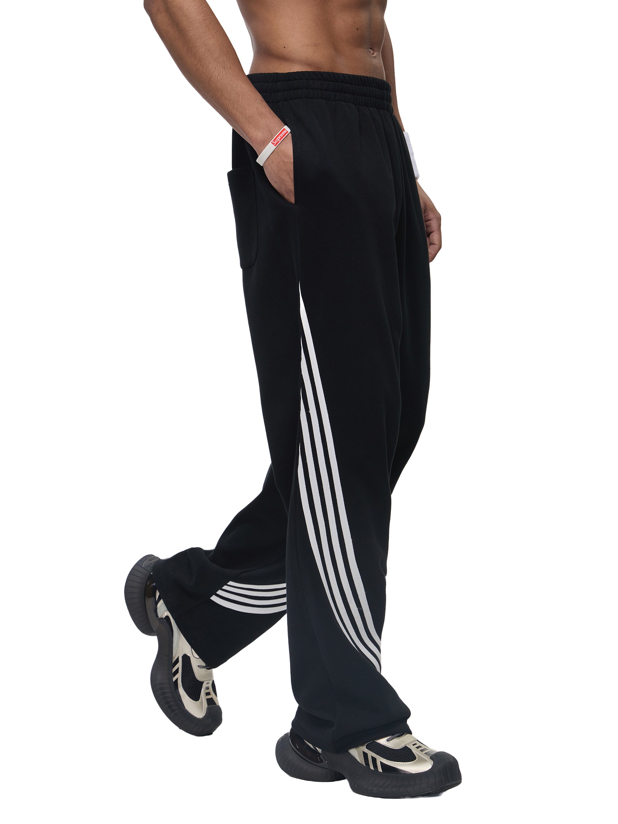 LIVELE09 Curved Stripe Straight Sweatpants
